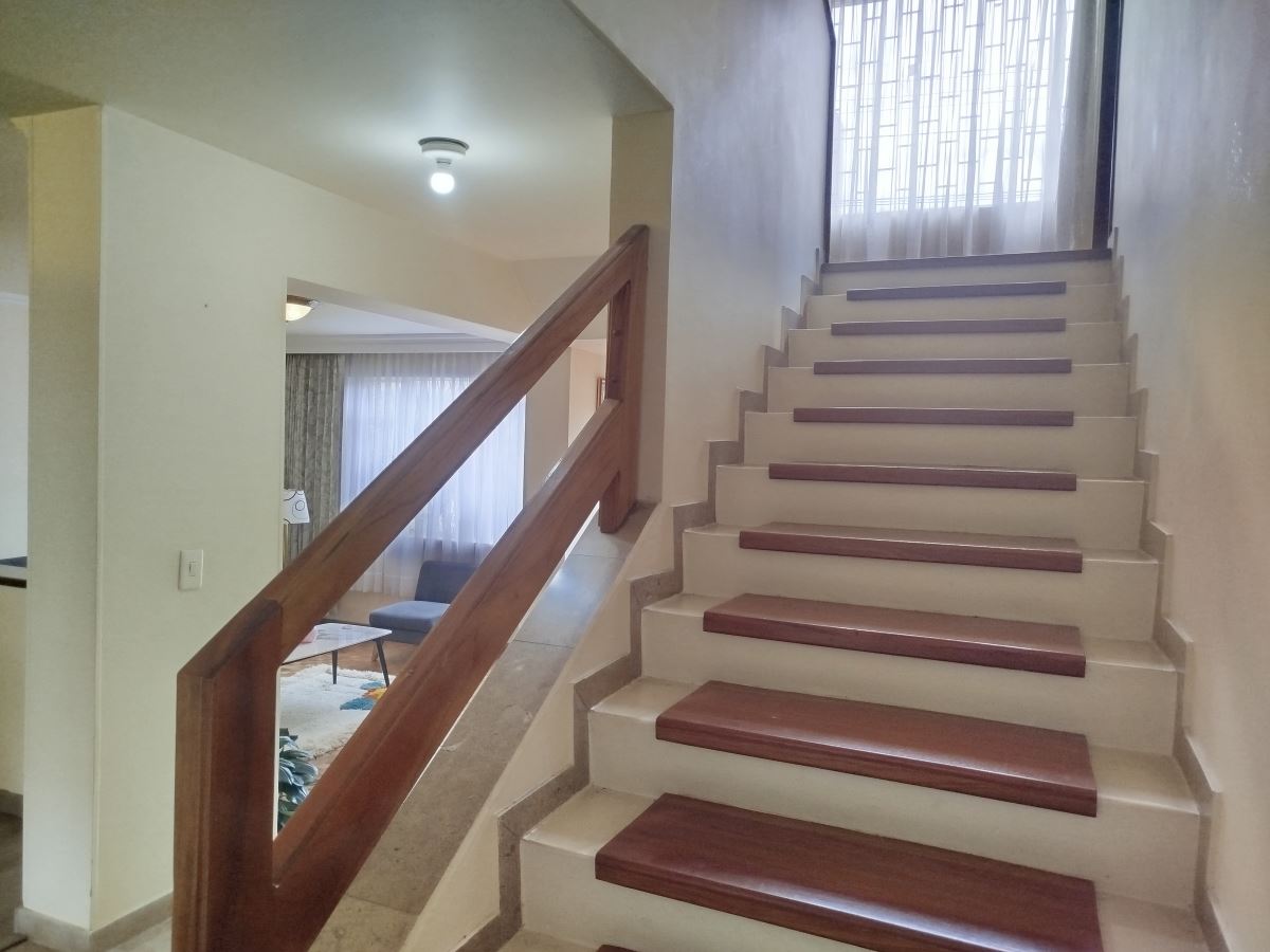 Casa en Arriendo - Bogota, NIZA 4198