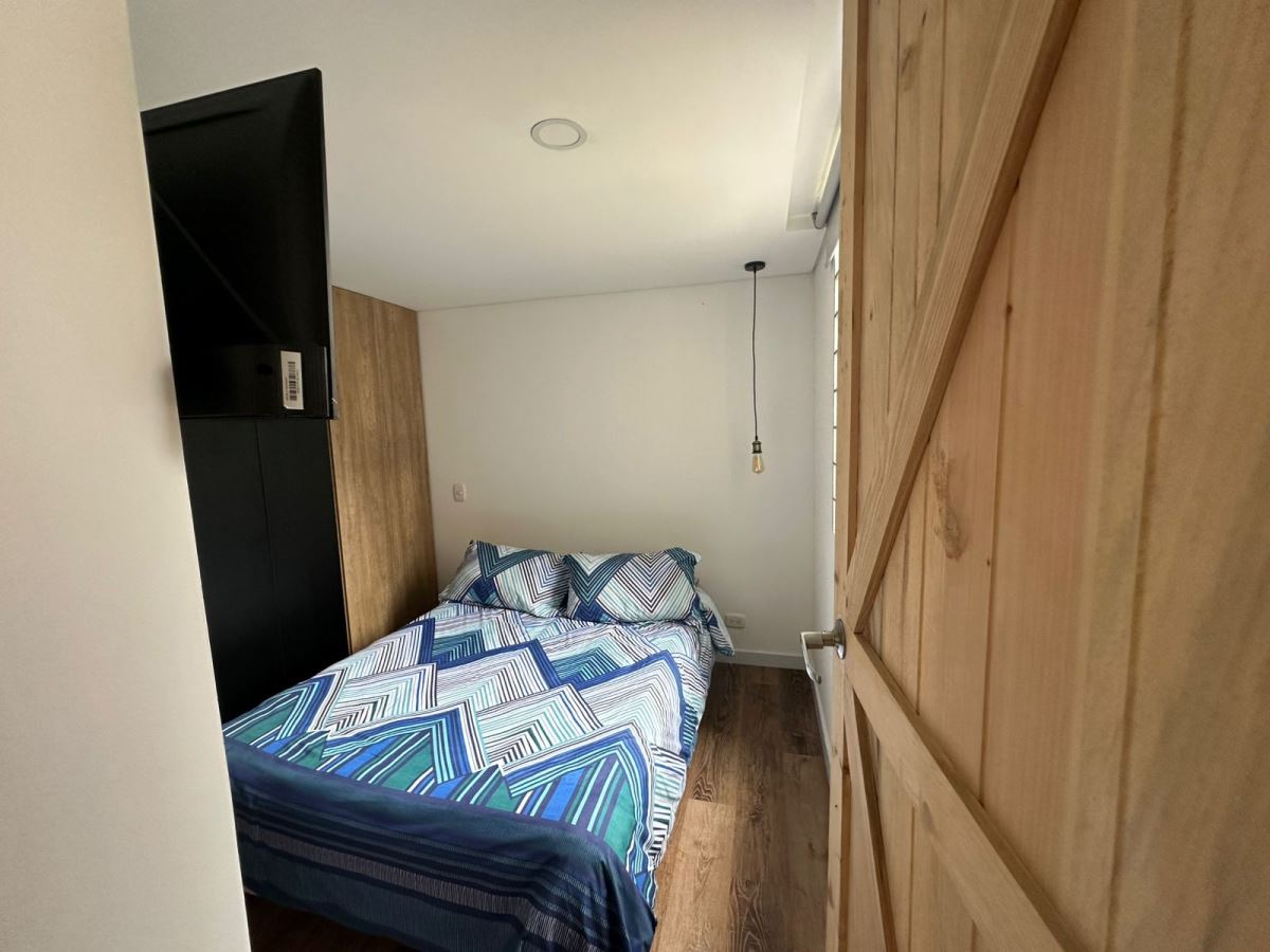 Apartamento en Arriendo - Bogota, CAPELLANÍA 4724