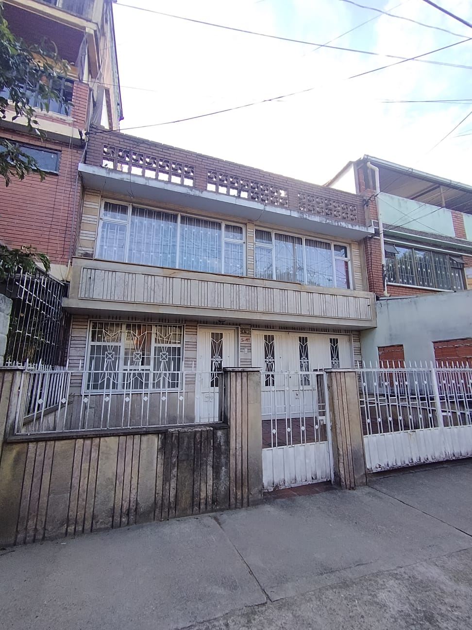 Casa en Venta - Bogota, SANTA ISABEL 4284