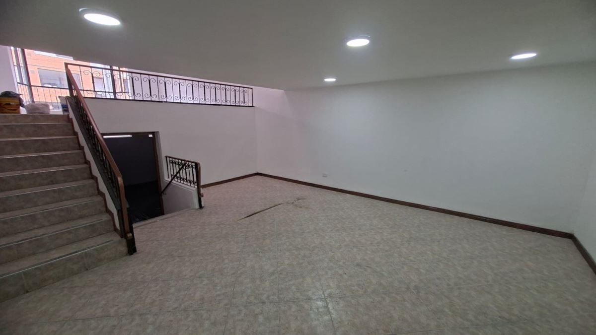 Casa en Arriendo - Bogota, SANTA PAULA 5180