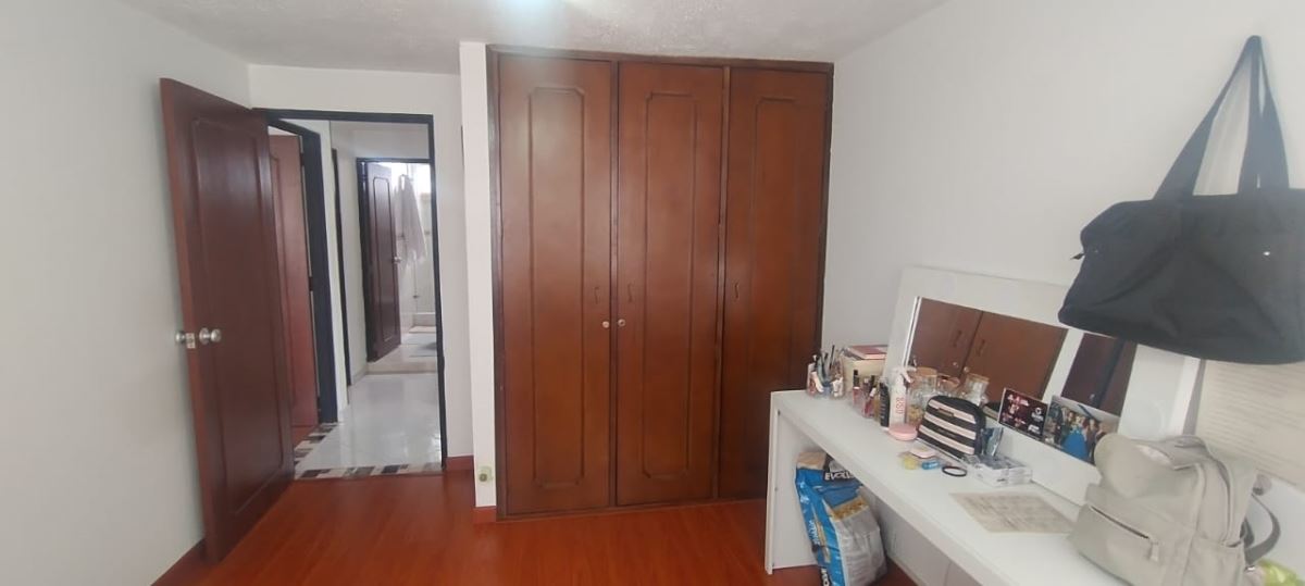 Casa en Arriendo - Bogota, SAN JOAQUÍN 5189