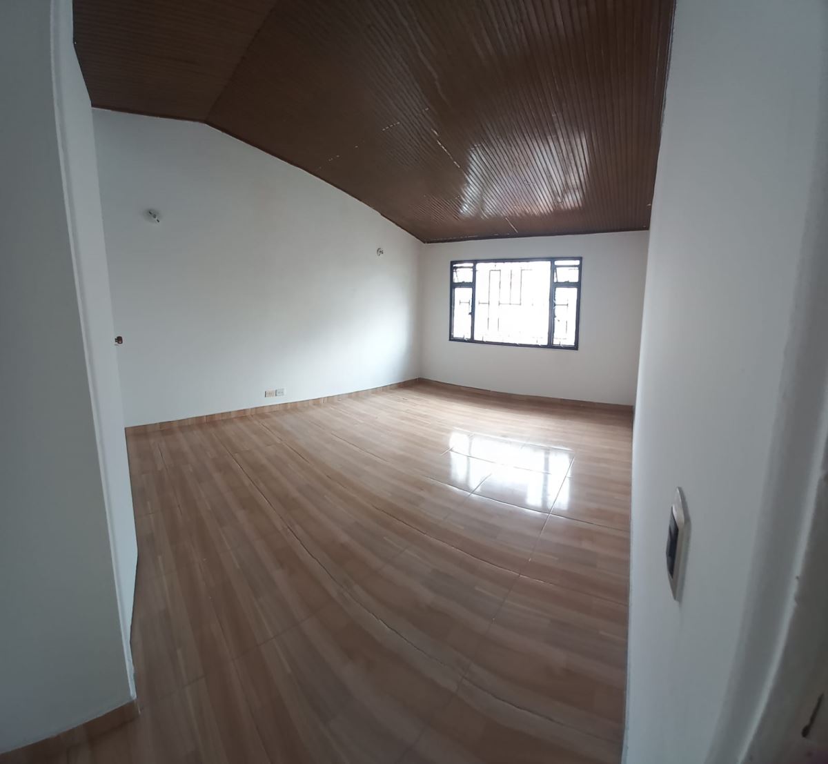 Casa en Venta - Bogota, NORMANDÍA 3806