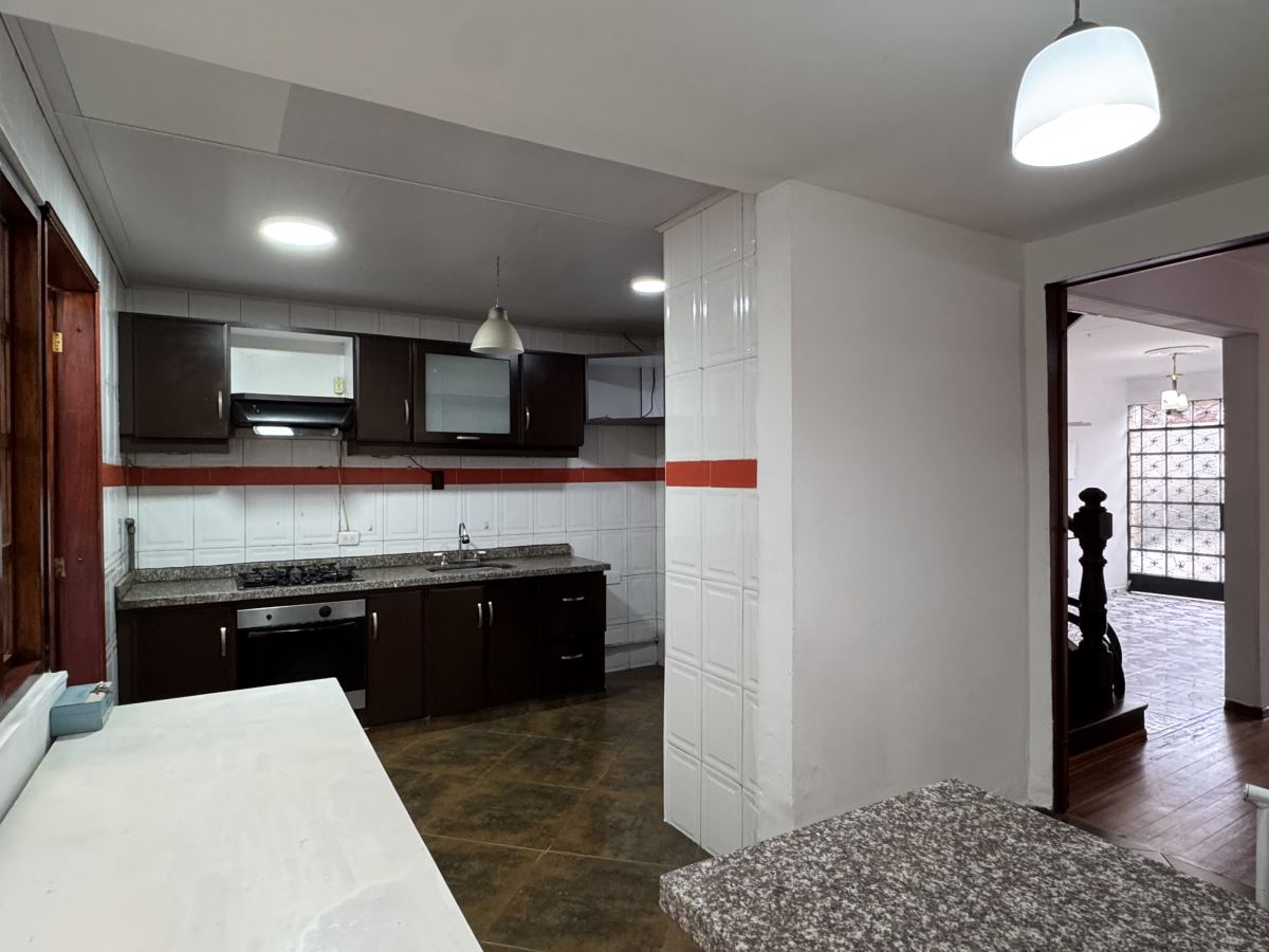 Casa en Arriendo - Bogota, SAN LUIS 1977