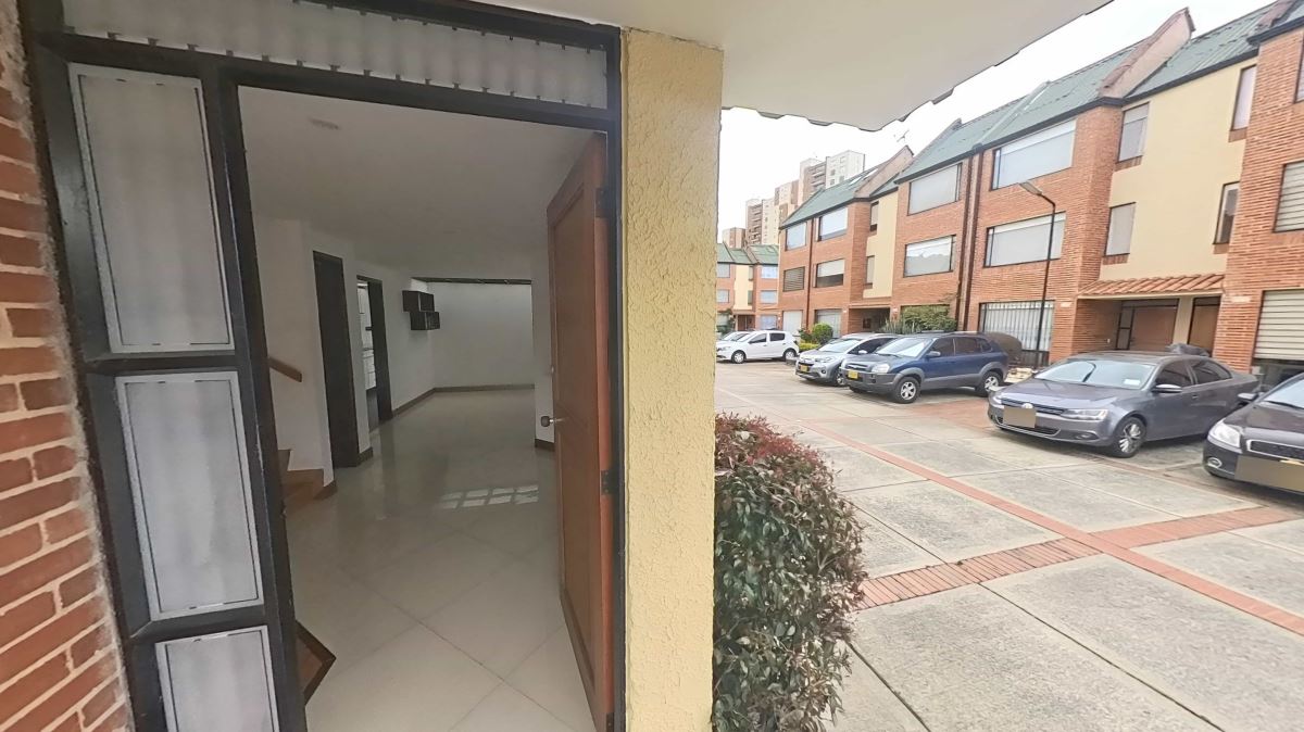 Casa en Venta - Bogota, LA PRADERA NORTE 4036