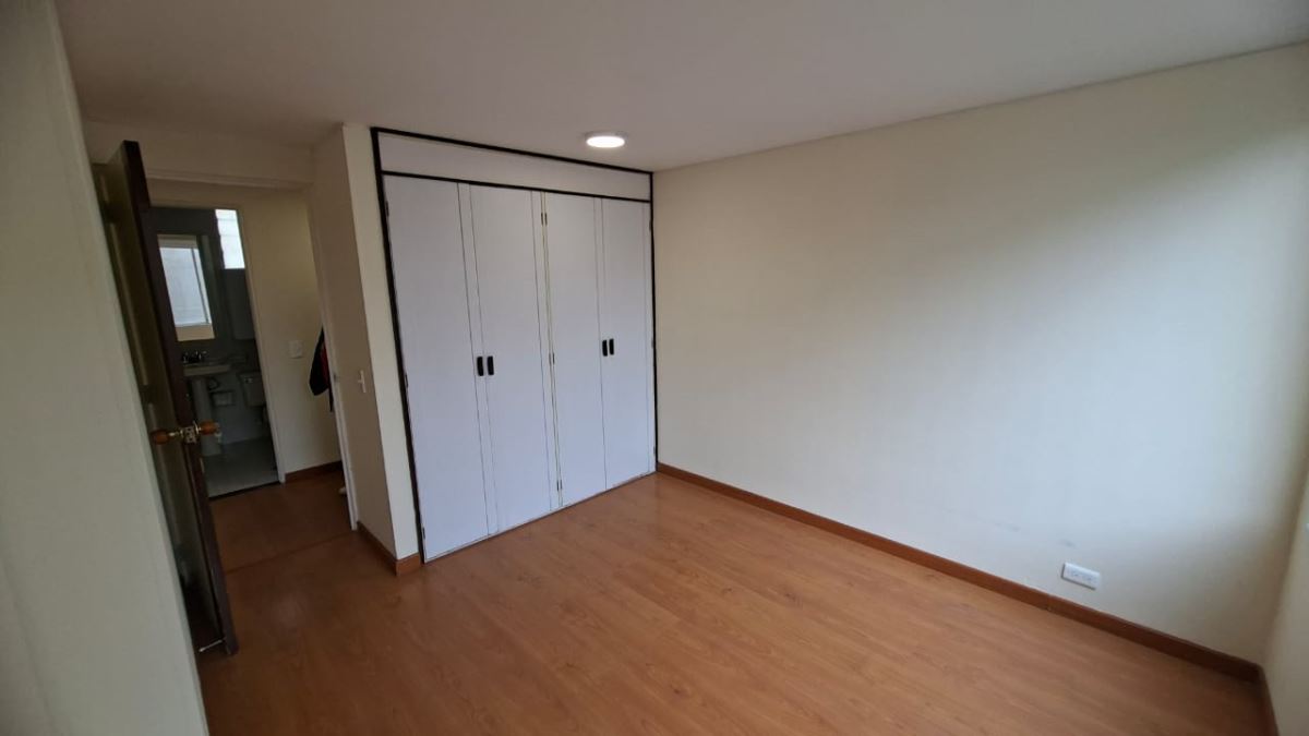 Apartamento en Arriendo - Bogota, LAGO GAITÁN 1252