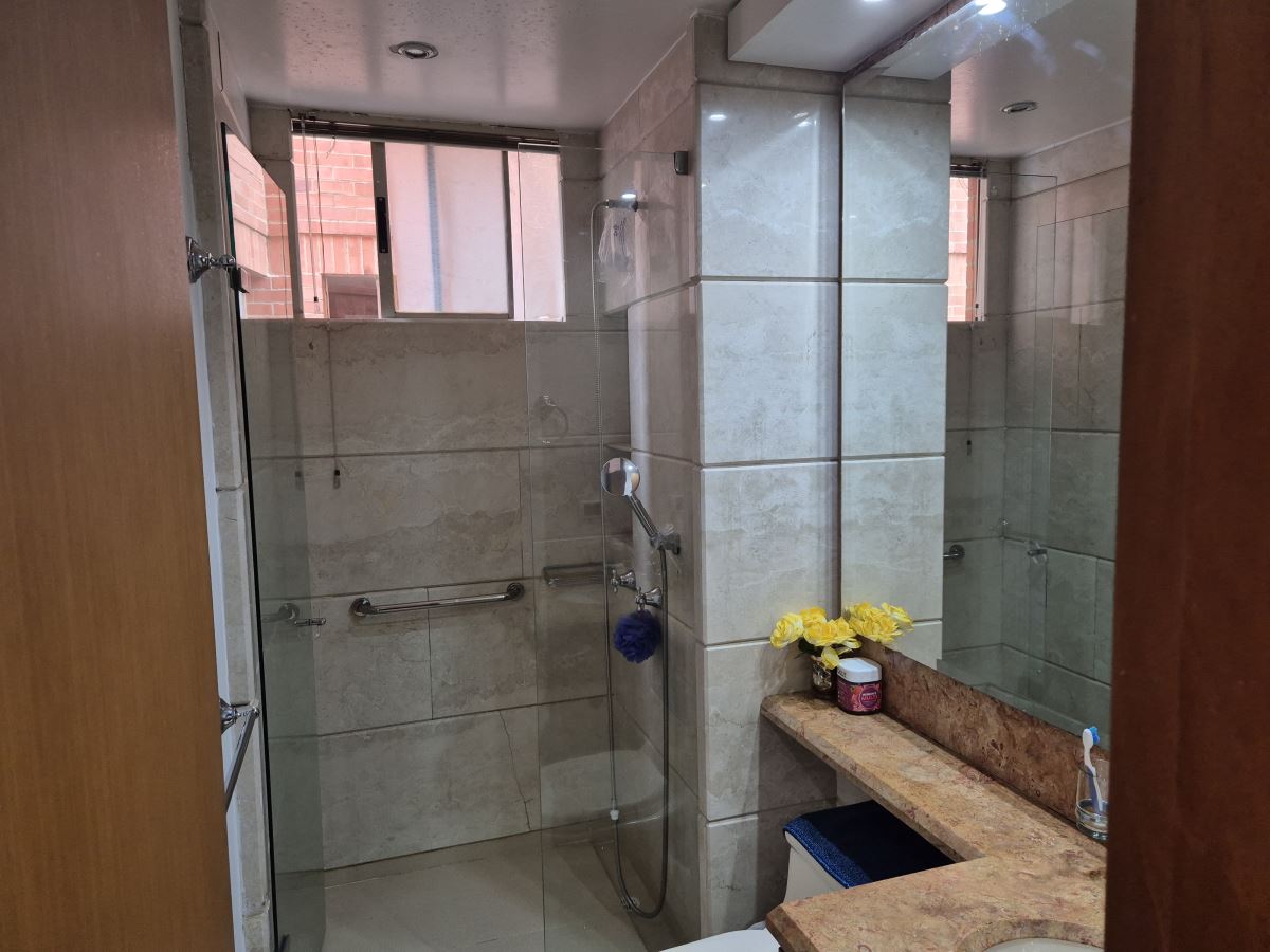 Apartamento en Arriendo - Bogota, BOSQUE MEDINA 4824