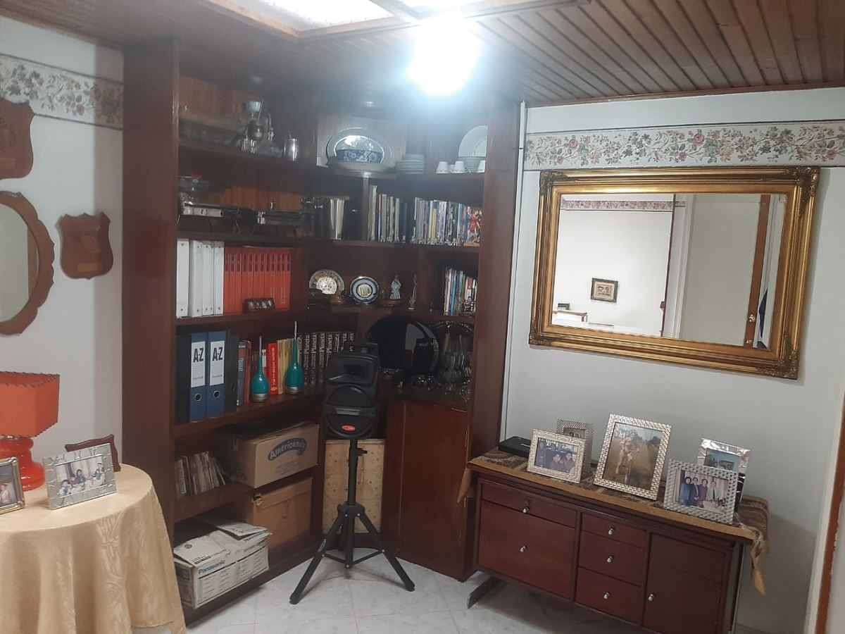 Casa en Venta - Bogota, NORMANDÍA 4901
