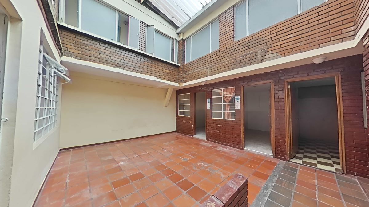 Casa en Venta - Bogota, SANTA ISABEL 4284