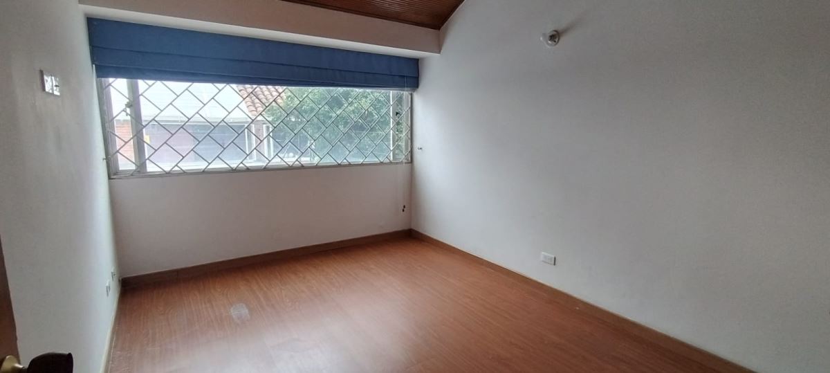Casa en Arriendo - Bogota, ALHAMBRA 3859