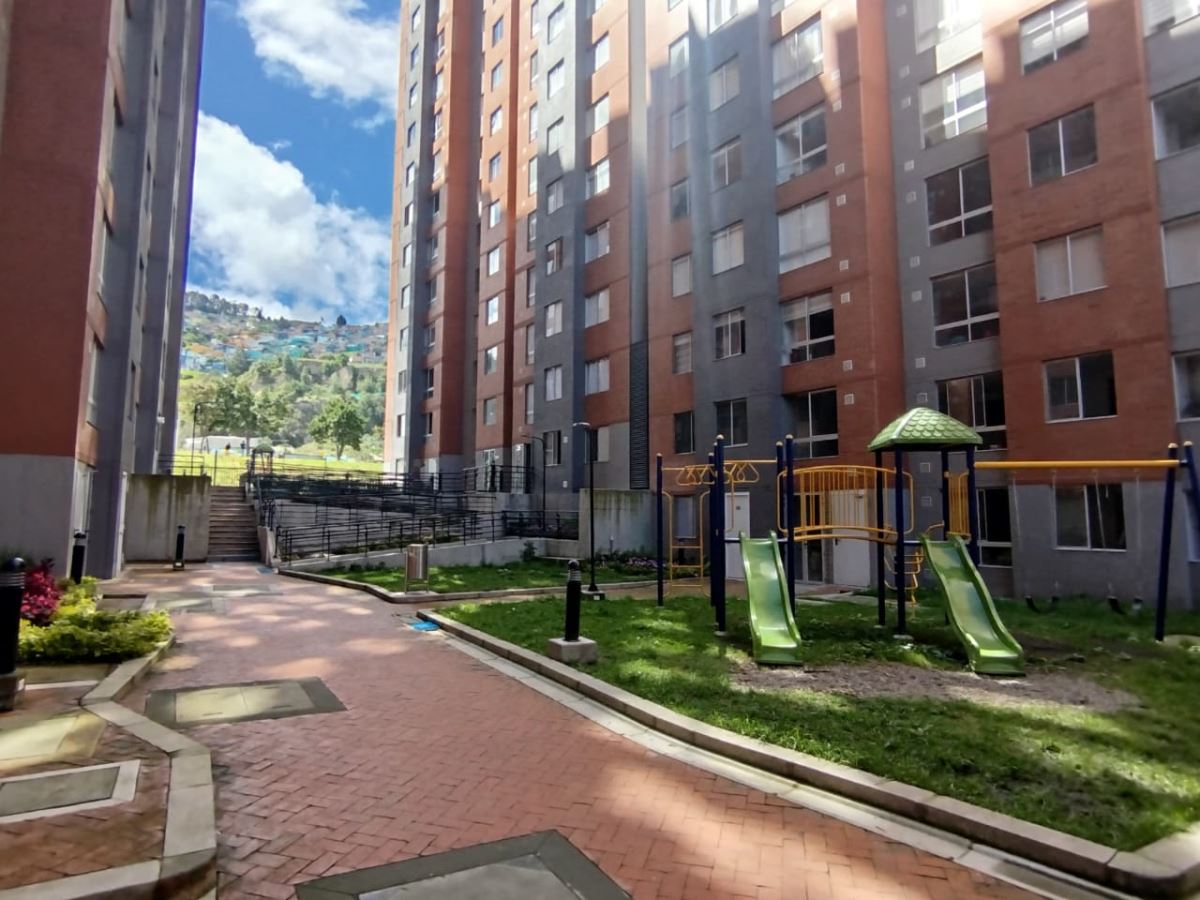 Apartamento en Arriendo - Bogota, BARRANCAS 4496