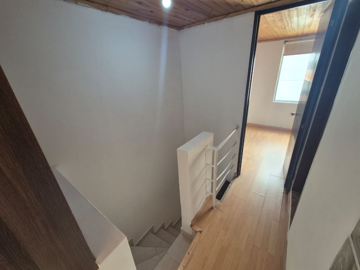 Casa en Arriendo - Bogota, CASTILLA 1370