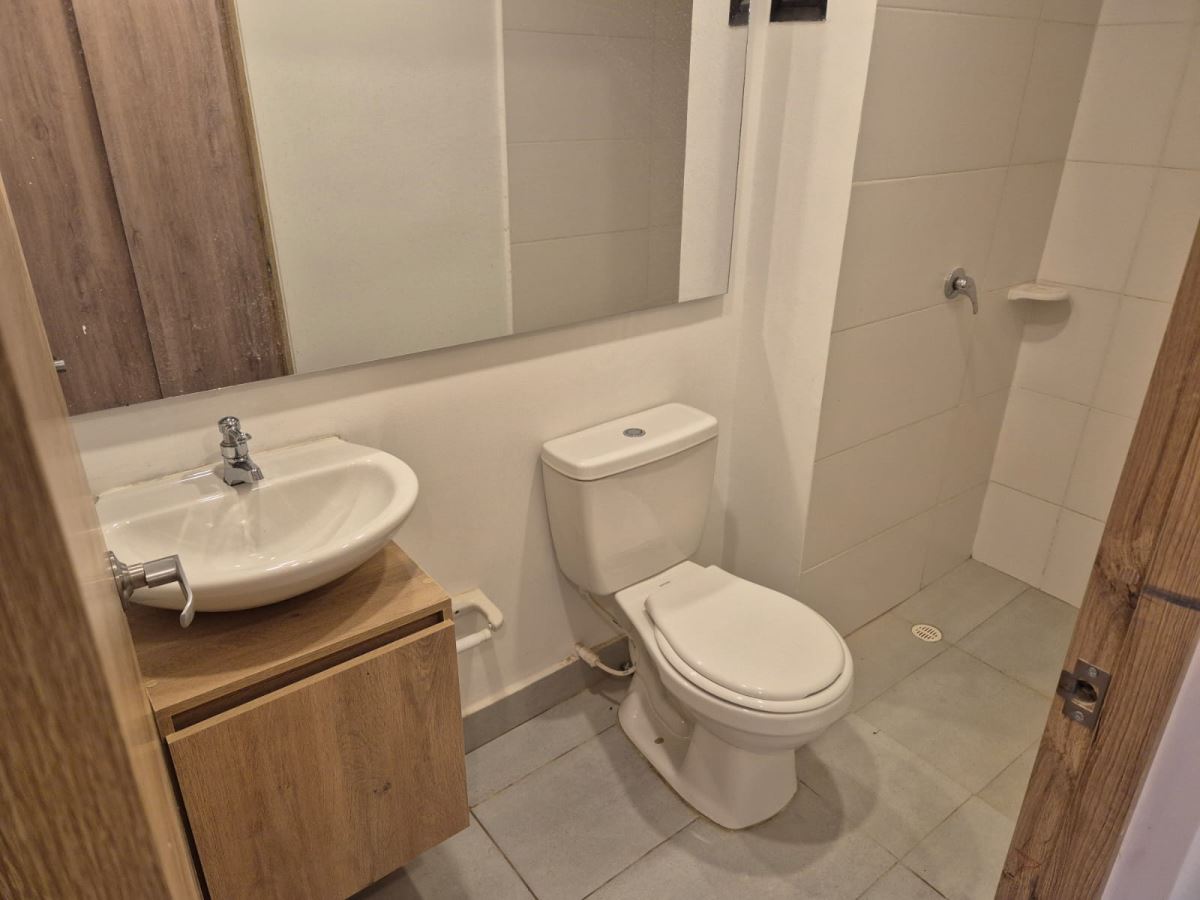 Apartamento en Arriendo - Bogota, LOS CEDROS 4745