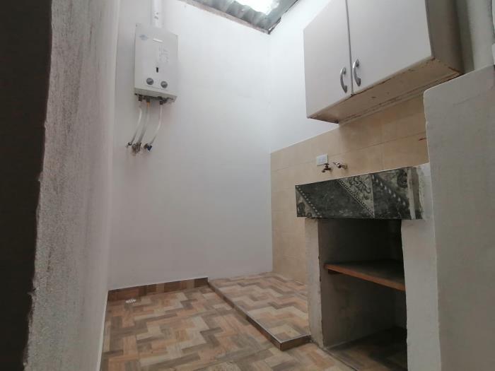 Casa en Venta - Bogota, LOMBARDIA 2000