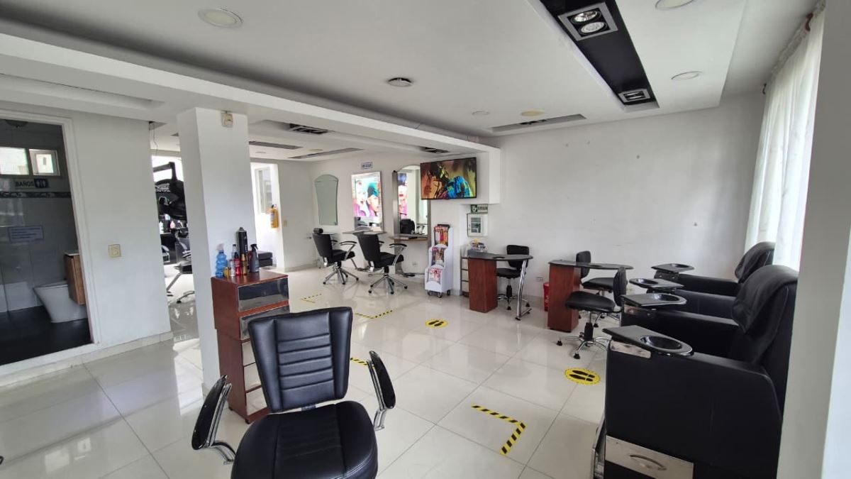 Casa en Arriendo - Bogota, LOS CEDROS 5899