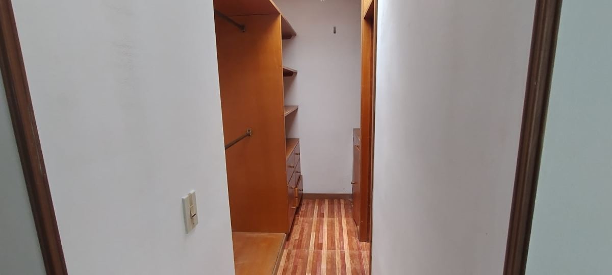 Casa en Arriendo - Bogota, ALHAMBRA 3859