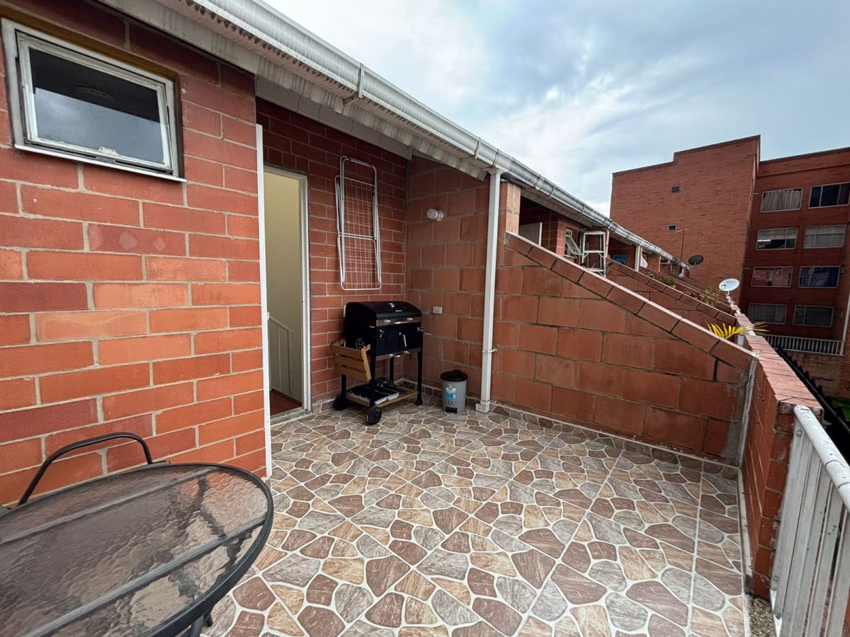 Casa en Venta - Bogota, SAN ANTONIO 5922