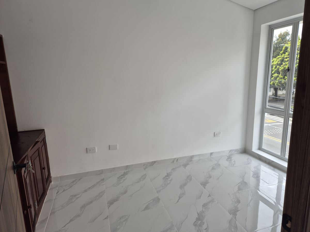 Local en Arriendo - Bogota, LOS CEDROS 5238