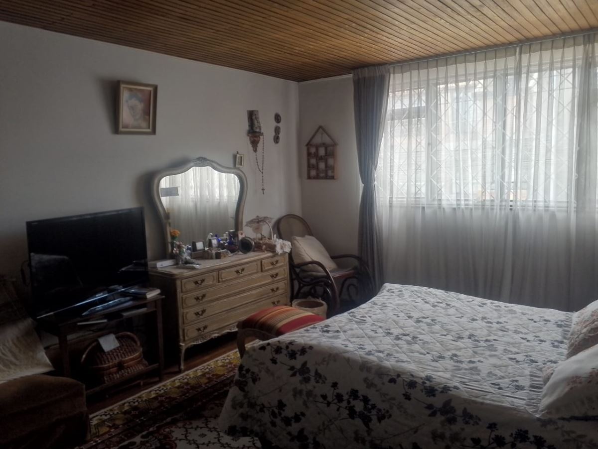 Casa en Venta - Bogota, SAN FELIPE 5045