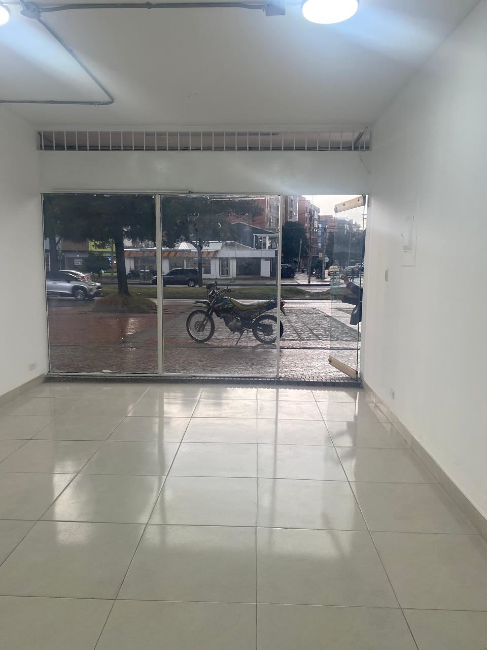 Local en Arriendo - Bogota, SANTA BÁRBARA CENTRAL 3850