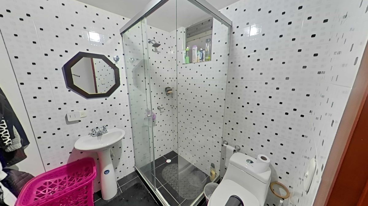 Casa en Venta - Bogota, SAN CIPRIANO 3980
