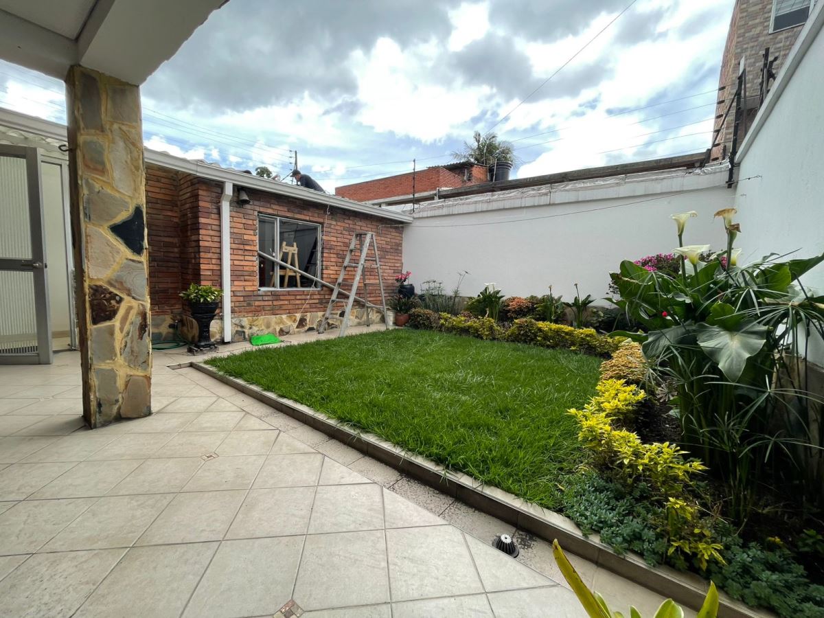 Casa en Venta - Bogota, LA ESMERALDA 5220