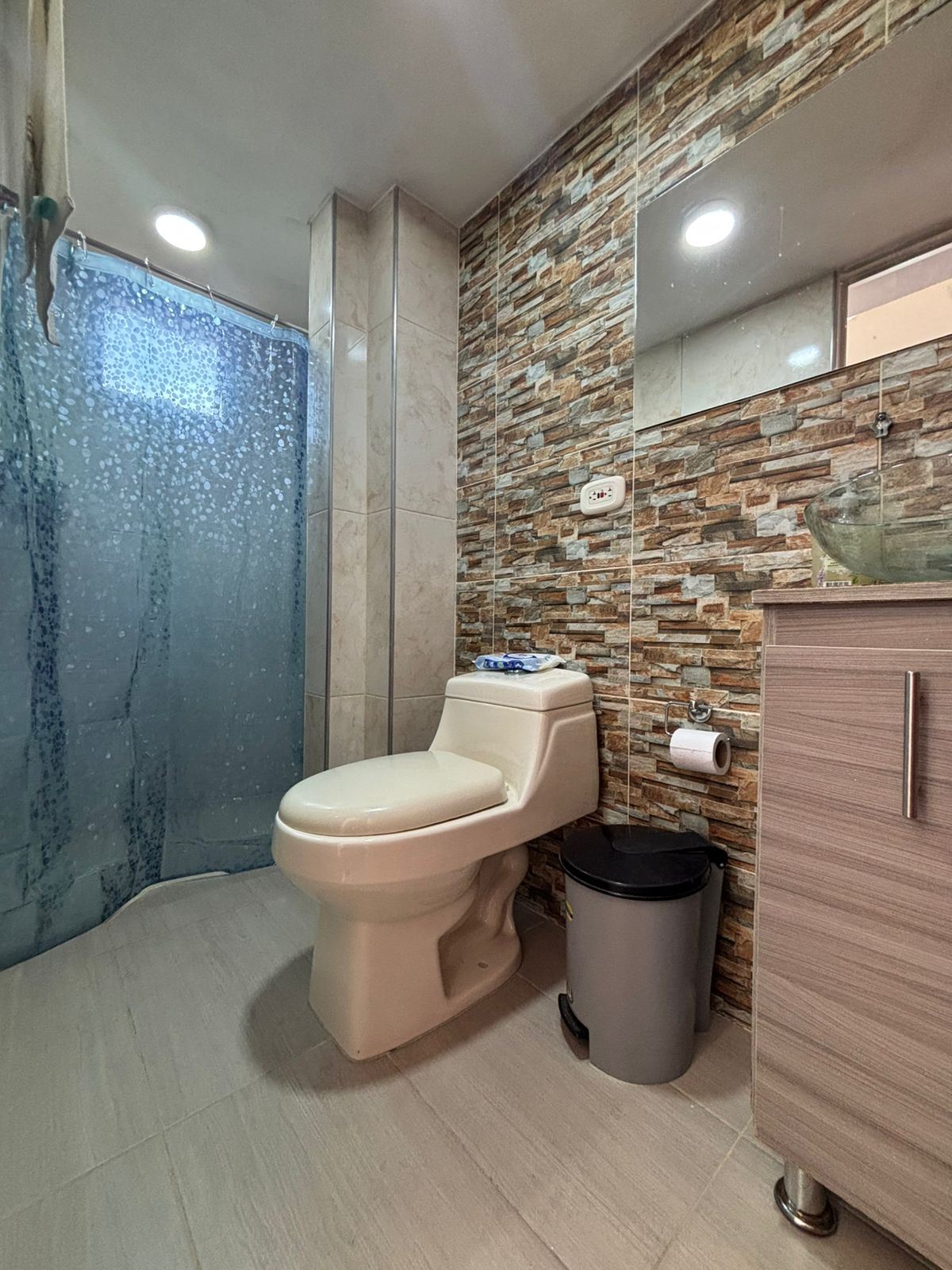 Casa en Venta - Bogota, SAN ANTONIO 5922