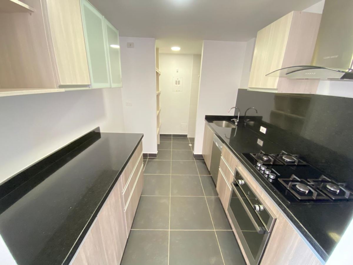 Apartamento en Arriendo - Bogota, CEDRITOS 3917