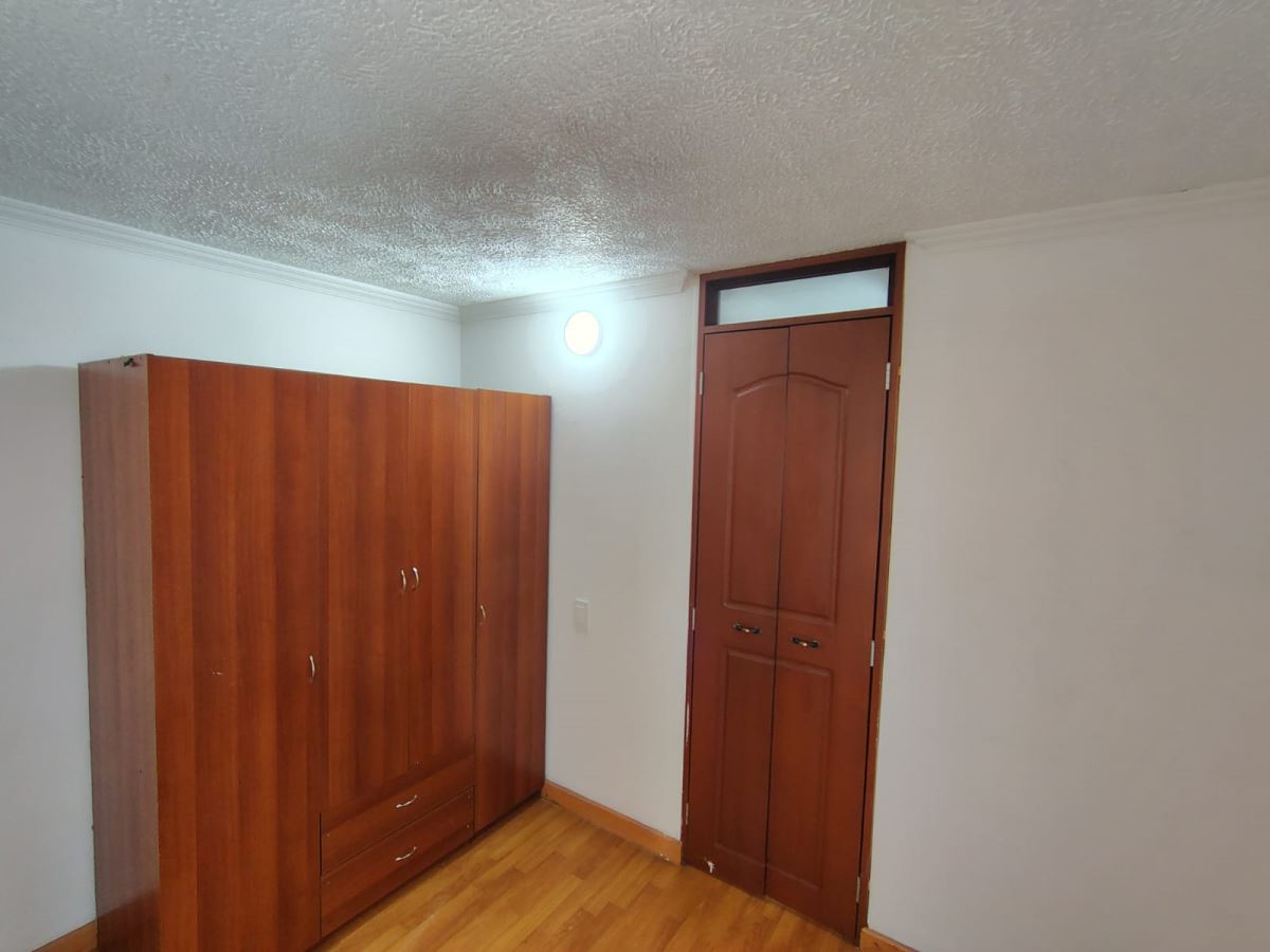Casa en Venta - Bogota, VILLA ALSACIA 5784