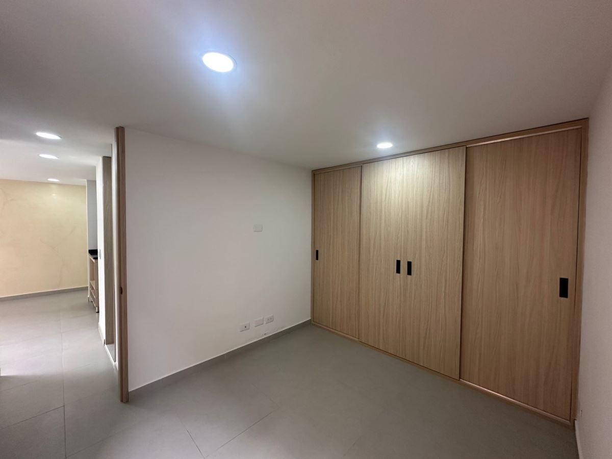 Apartamento en Arriendo - Bogota, HAYUELOS 4483