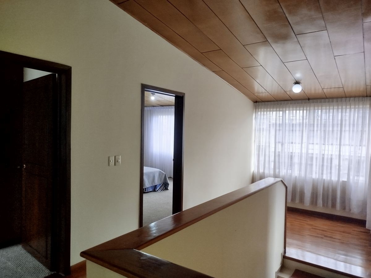 Casa en Arriendo - Bogota, NIZA 4198