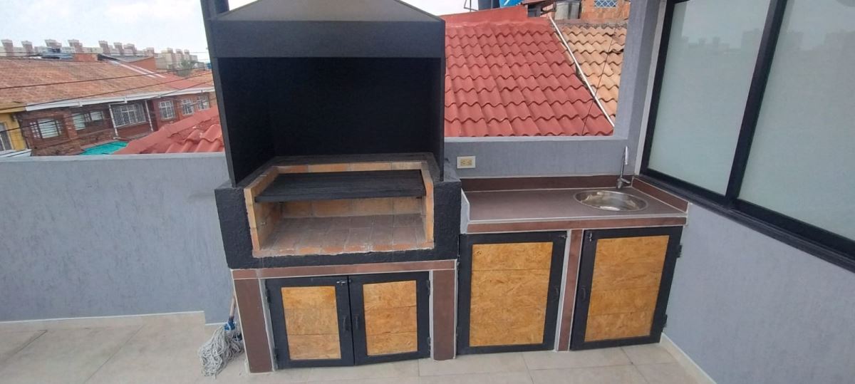 Casa en Venta - Bogota, POPULAR MODELO 4098