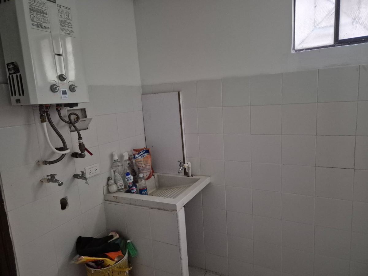 Casa en Arriendo - Bogota, CEDRITOS 5154