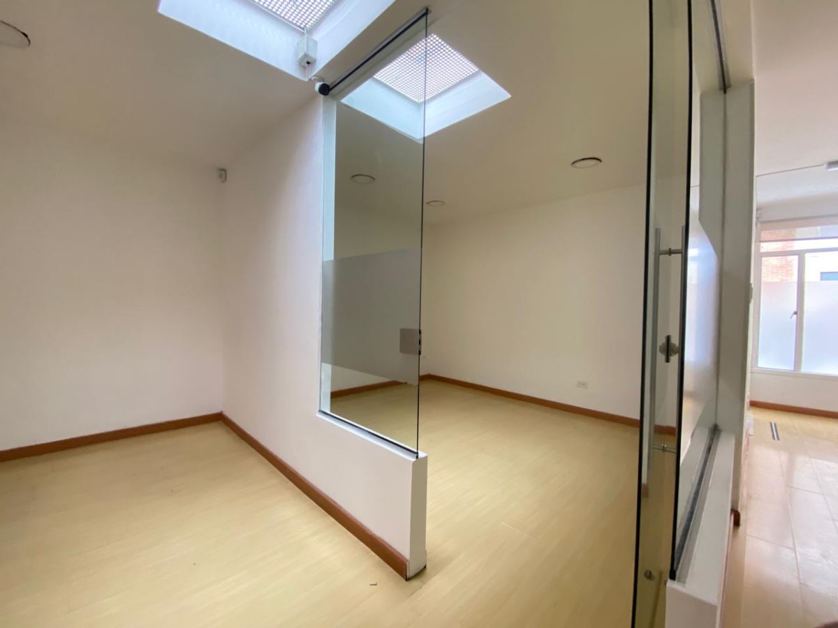 Casa en Arriendo - Bogota, LAGO GAITÁN 4446