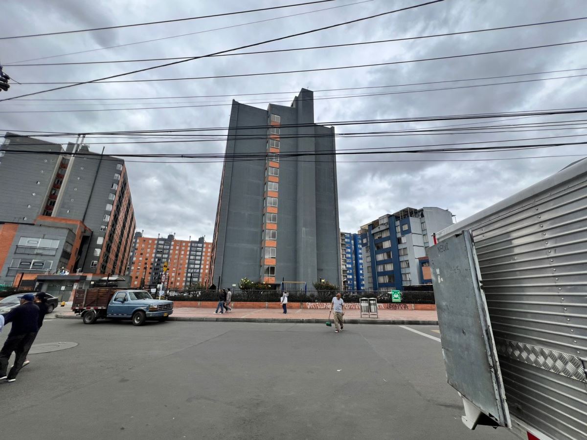 Local en Arriendo - Bogota, VILLA ALSACIA 5323