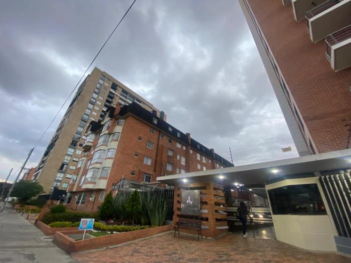 Apartamento en Arriendo - Bogota, SANTA BARBARA ORIENTAL 4673