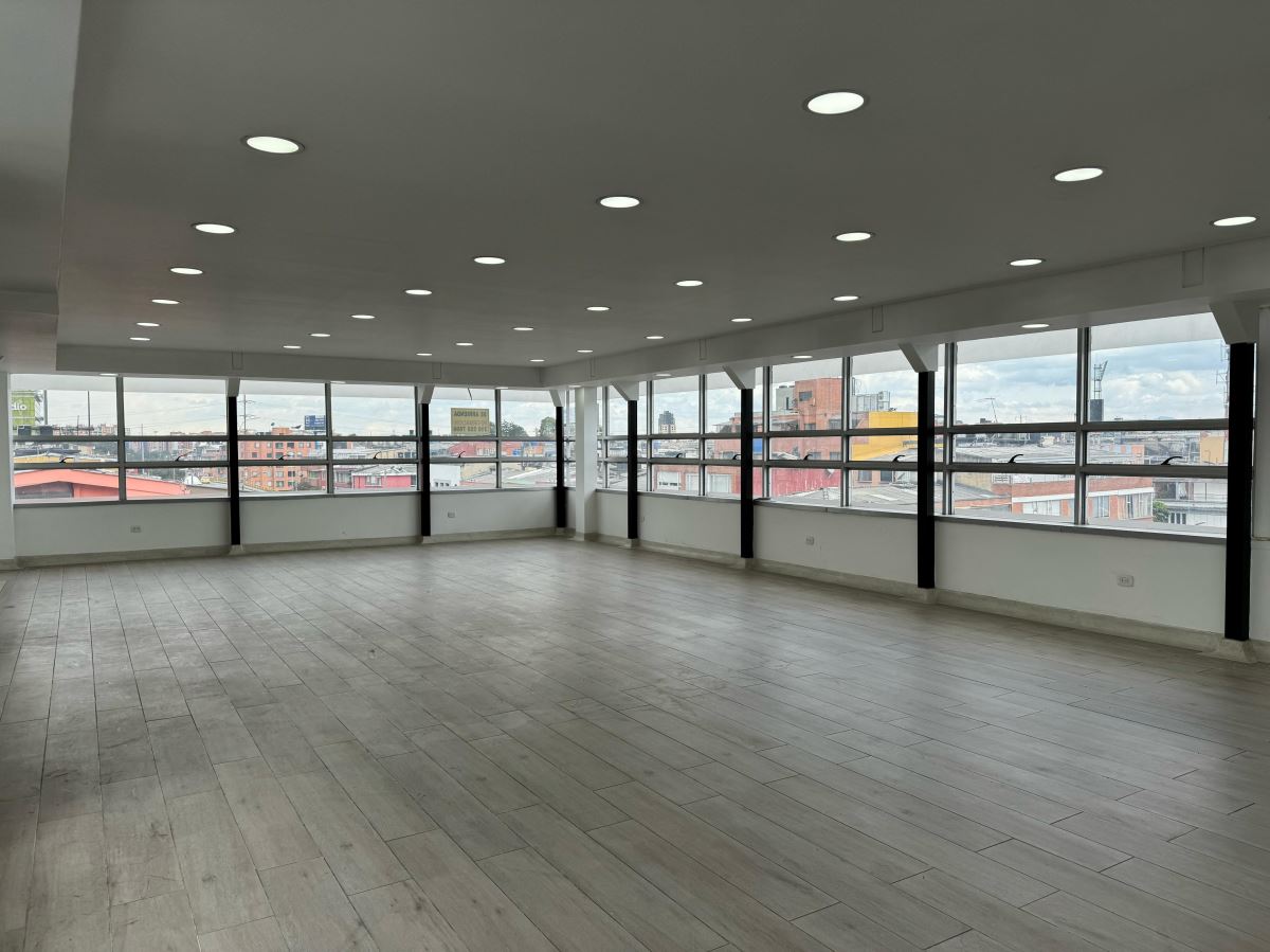 Oficina en Arriendo - Bogota, GALERÍAS 3905
