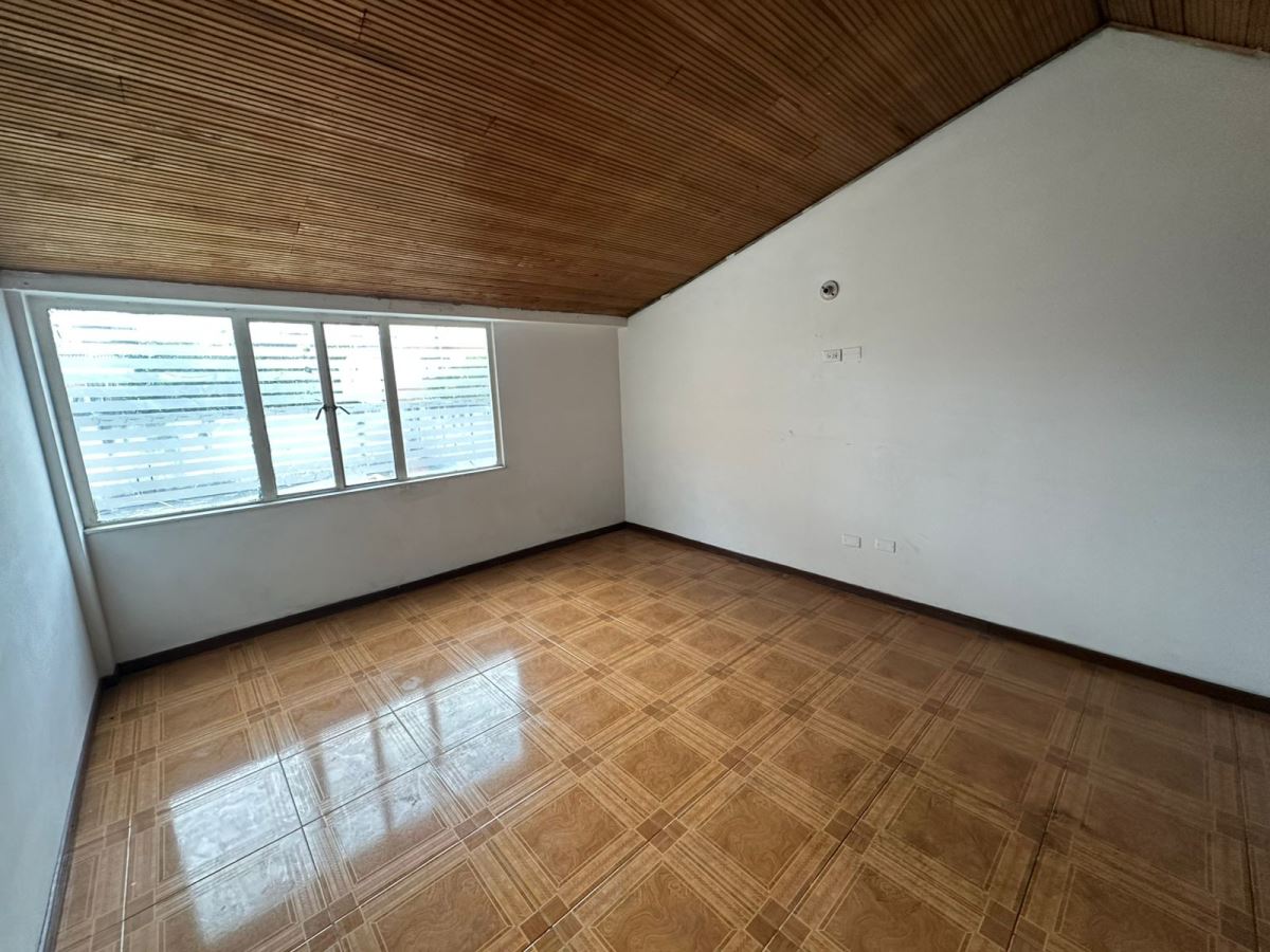 Casa en Arriendo - Bogota, VILLA ALSACIA 5347