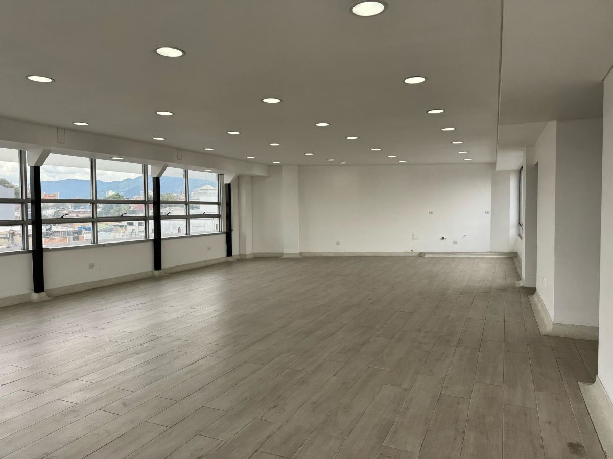 Oficina en Arriendo - Bogota, GALERÍAS 3905