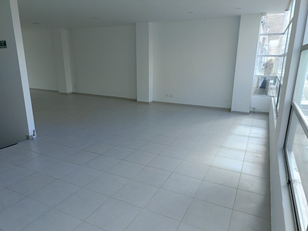 Casa en Arriendo - Bogota, PRADO VERANIEGO 6126