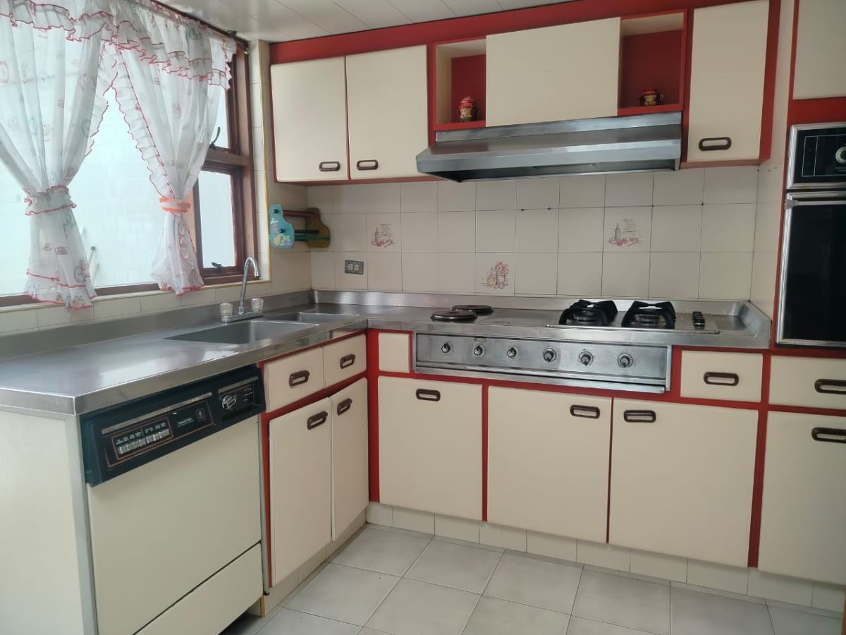 Casa en Venta - Bogota, NUEVA AUTOPISTA 4720