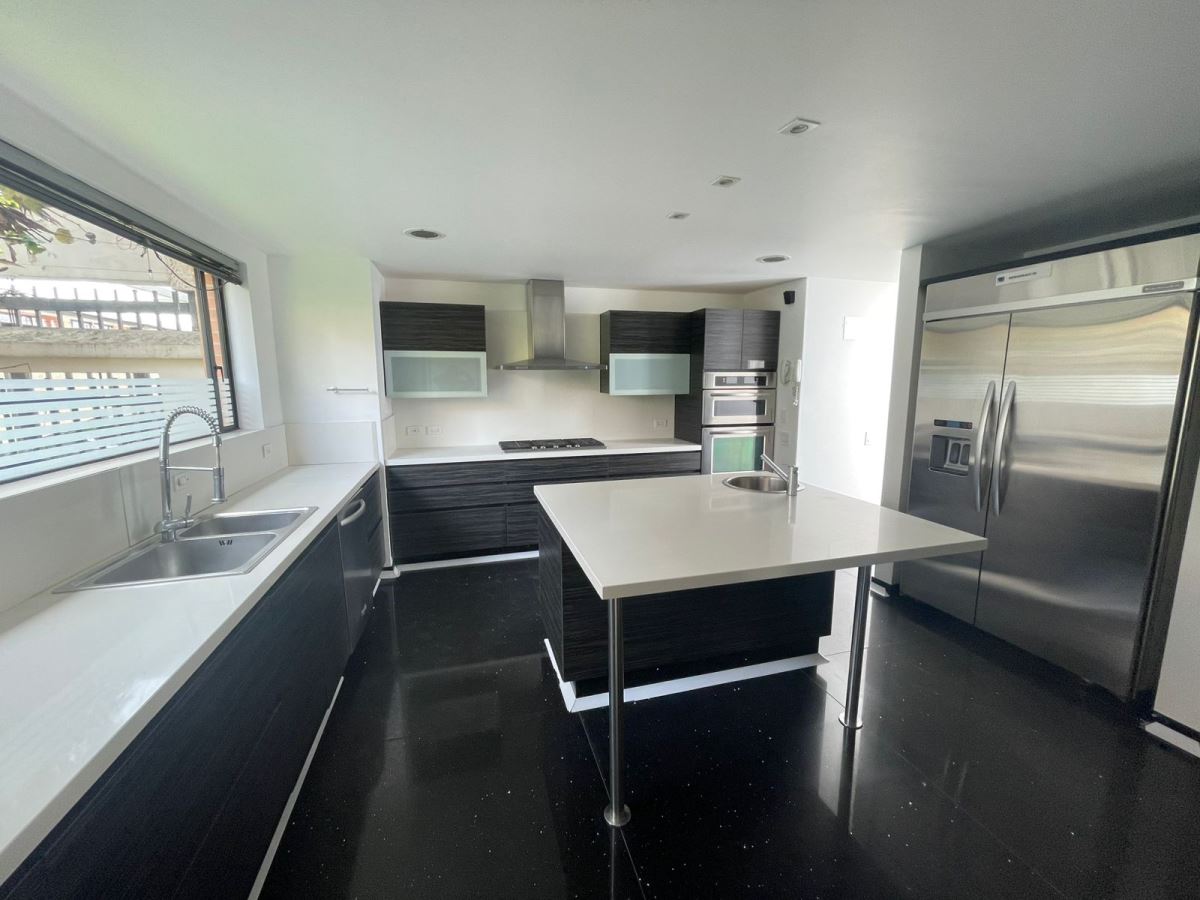Casa en Arriendo - Bogota, ALHAMBRA 6053