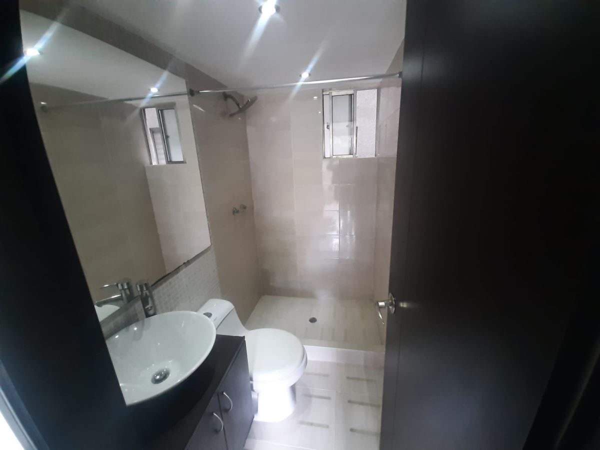 Apartamento en Arriendo - Bogota, EL SALITRE 4881