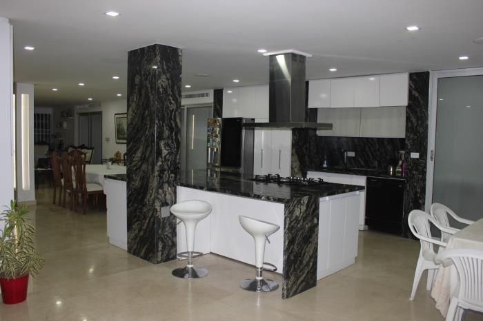 Casa en Venta - ,  2268