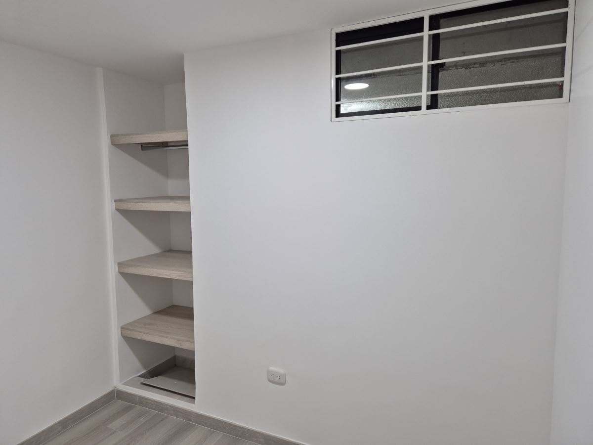 Apartamento en Arriendo - Bogota, EL REDIL 4677