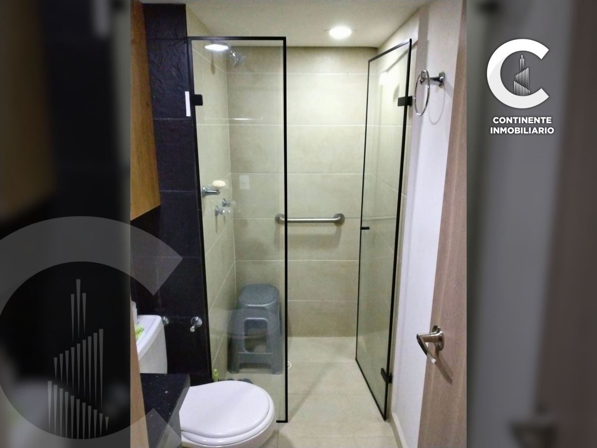 Miniatura {{@index}}