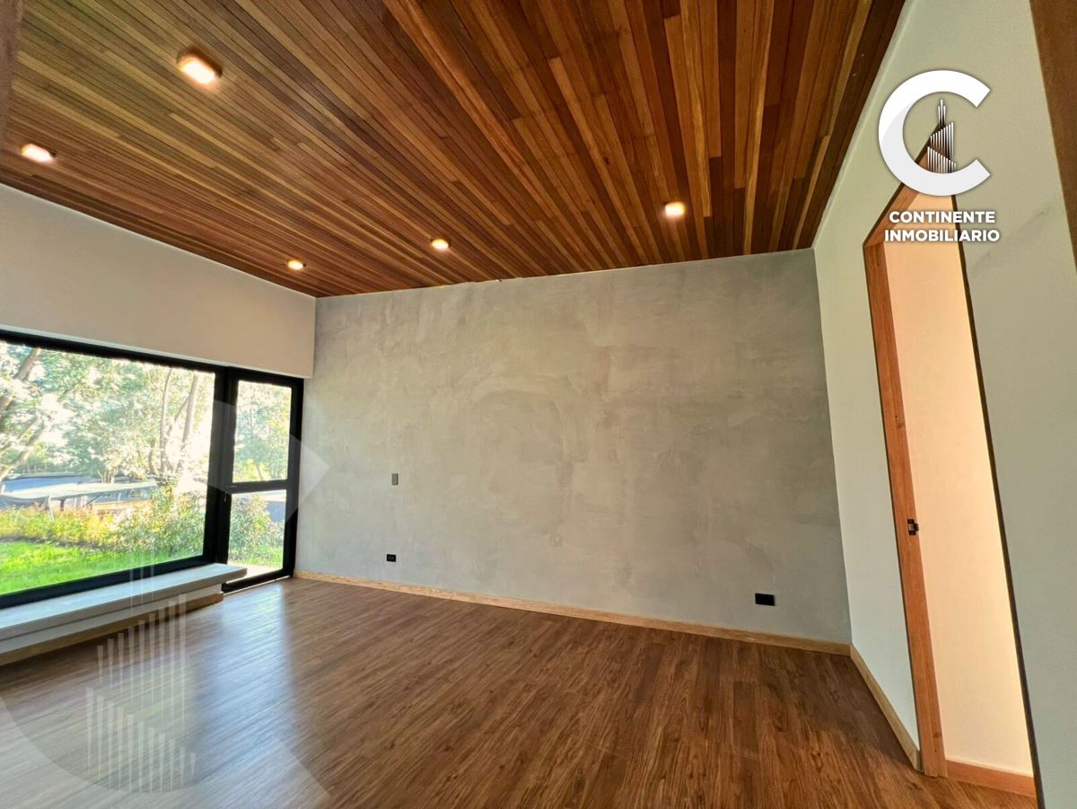 Miniatura {{@index}}