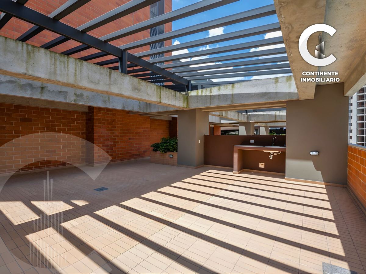 Miniatura {{@index}}