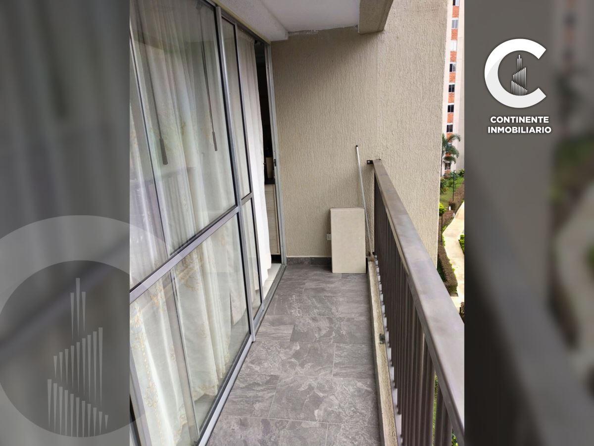 Miniatura {{@index}}