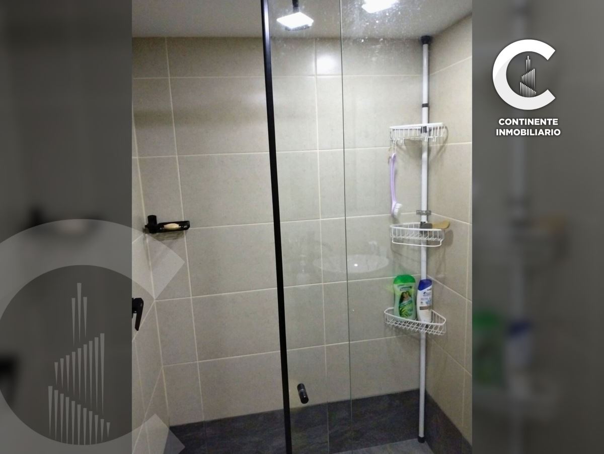 Miniatura {{@index}}