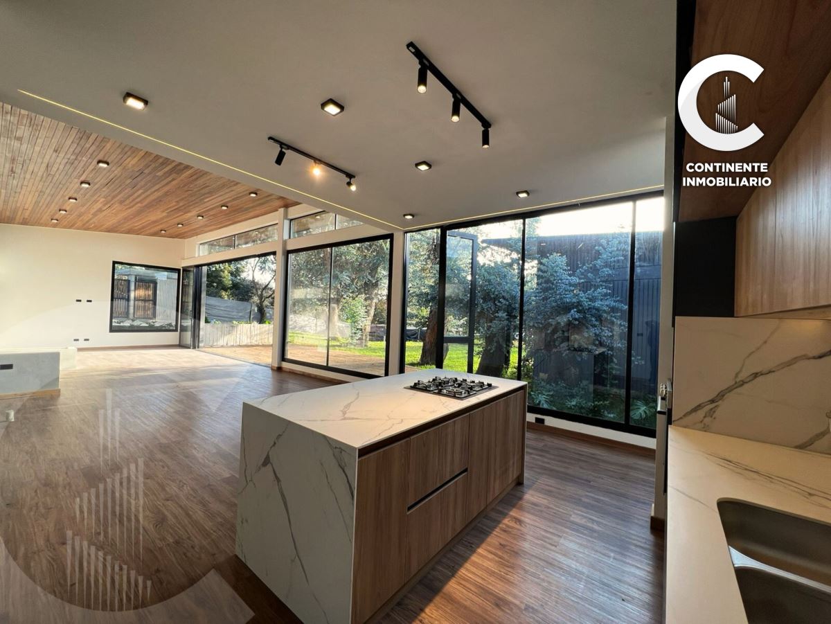 Miniatura {{@index}}